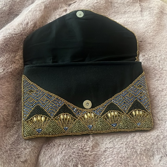 Beaded clutch - Picture 3 of 6